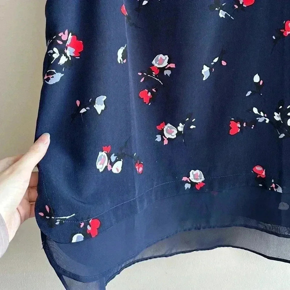 GAP Navy Blue Tank Top with Flowers, Square Tank Top, Layering Tank, Size Small - Picture 15 of 16